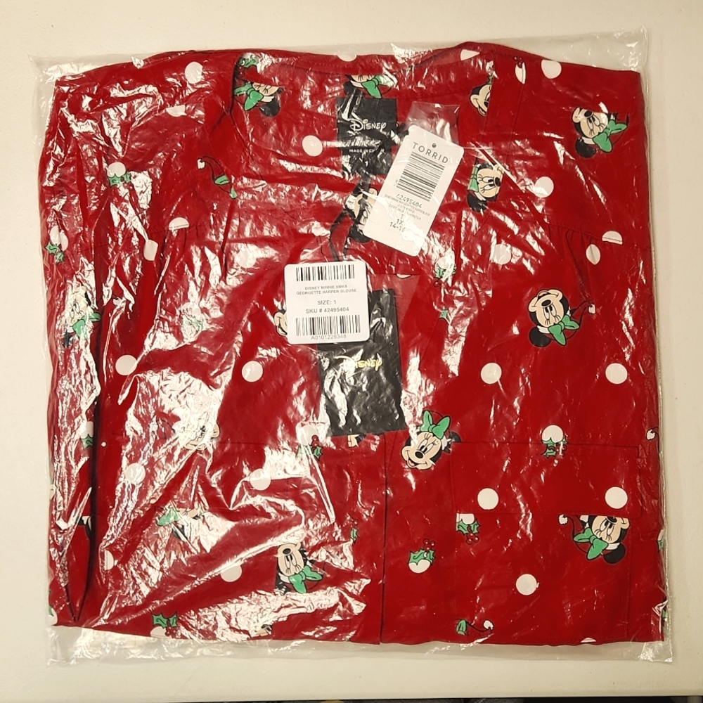 ❤️NWT TORRID BLOUSE - MICKEY MOUSE HARPER CHRISTMAS HOLIDAY - PLUS SIZE - Picture 4 of 10